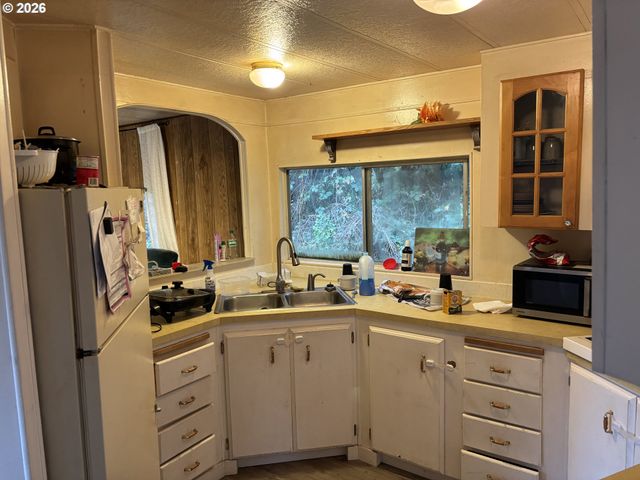 89320 NORTH Ln, Florence, OR 97439