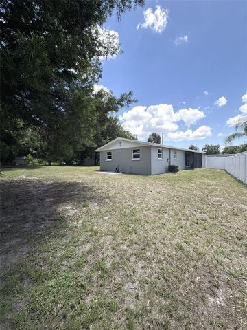 8719 RIVER FOREST CIRCLE, Tampa, FL 33604