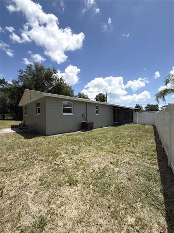 8719 RIVER FOREST CIRCLE, Tampa, FL 33604