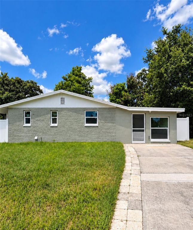 8719 RIVER FOREST CIRCLE, Tampa, FL 33604