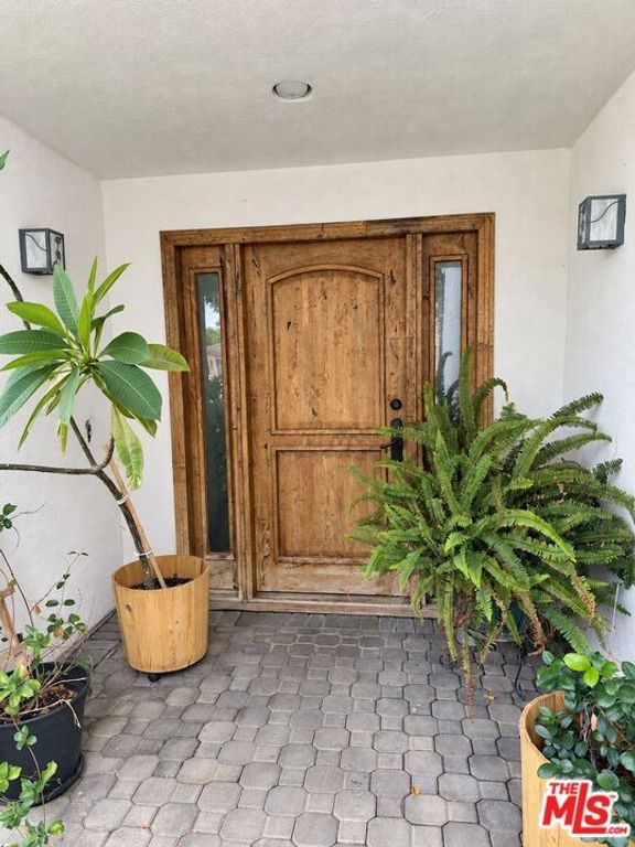 10400 Canby Avenue, Porter Ranch, CA 91326 — photo 3