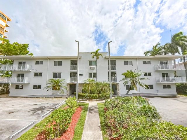 2430 NE 135th St 101, North Miami, FL 33181