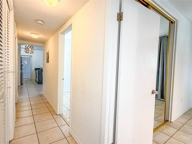 2430 NE 135th St 101, North Miami, FL 33181