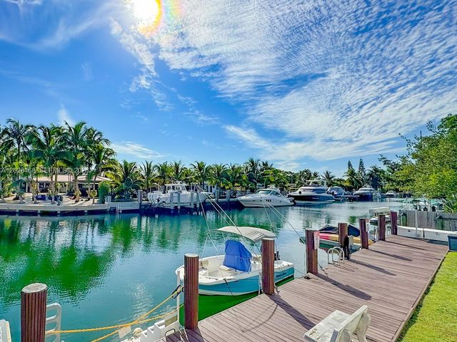 2430 NE 135th St 101, North Miami, FL 33181