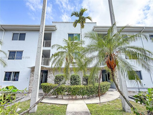 2430 NE 135th St 101, North Miami, FL 33181