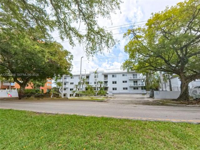 2430 NE 135th St 101, North Miami, FL 33181