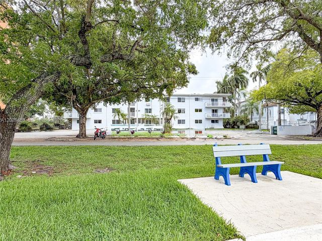 2430 NE 135th St 101, North Miami, FL 33181