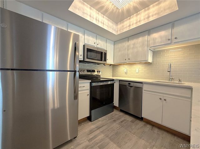 1085 Youngs Road F, Amherst, NY 14221