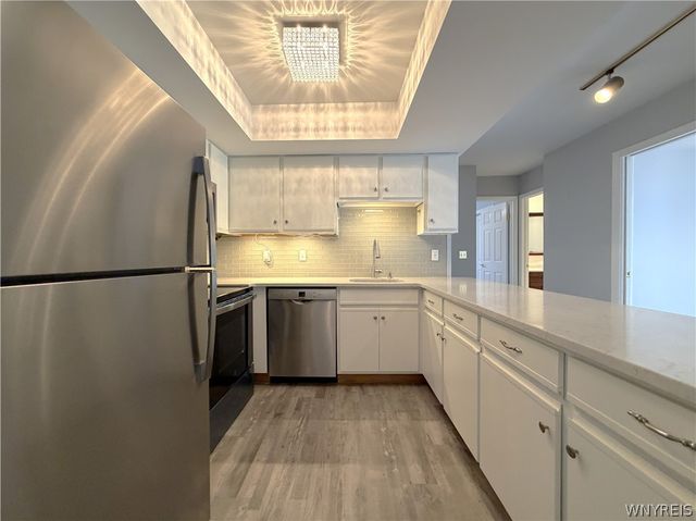 1085 Youngs Road F, Amherst, NY 14221