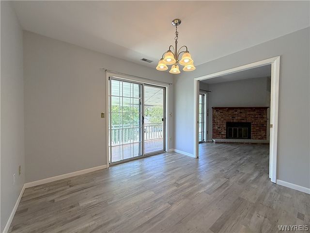 1085 Youngs Road F, Amherst, NY 14221