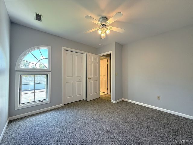 1085 Youngs Road F, Amherst, NY 14221