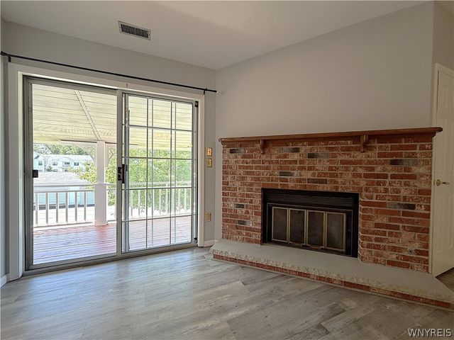 1085 Youngs Road F, Amherst, NY 14221