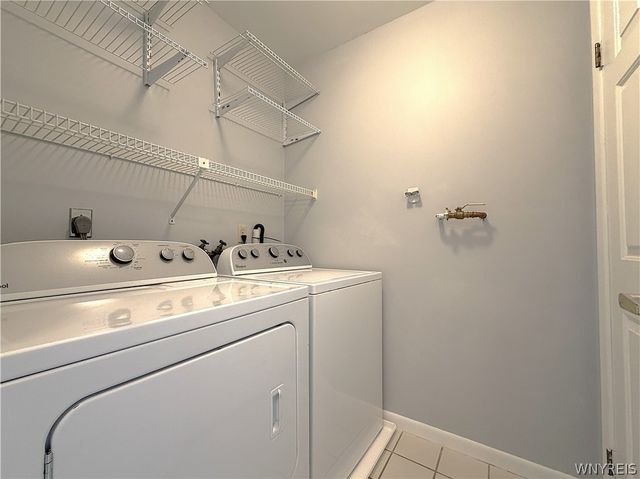 1085 Youngs Road F, Amherst, NY 14221