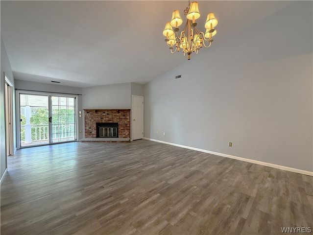 1085 Youngs Road F, Amherst, NY 14221