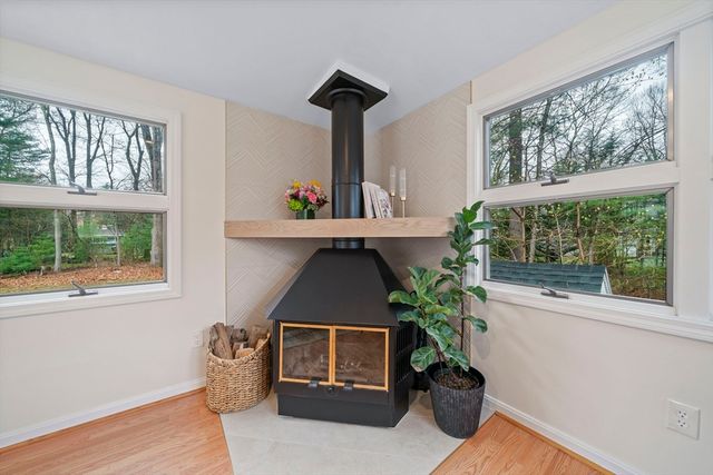 5 Samson Rd, Foxboro, MA 02035