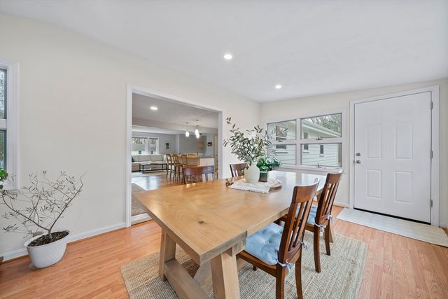 5 Samson Rd, Foxboro, MA 02035