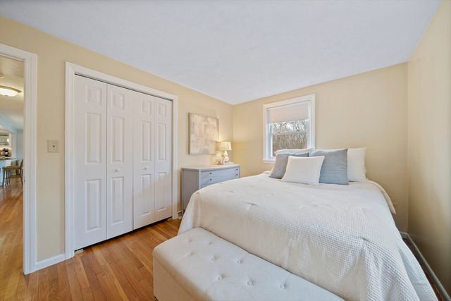 5 Samson Rd, Foxboro, MA 02035