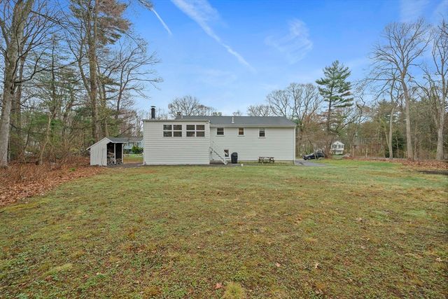 5 Samson Rd, Foxboro, MA 02035