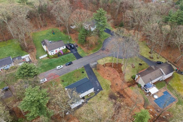 5 Samson Rd, Foxboro, MA 02035