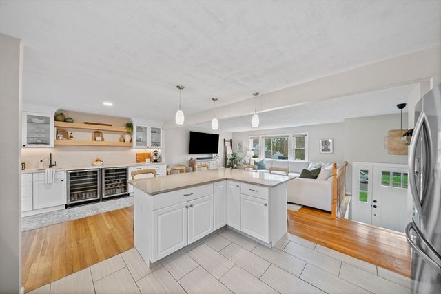 5 Samson Rd, Foxboro, MA 02035