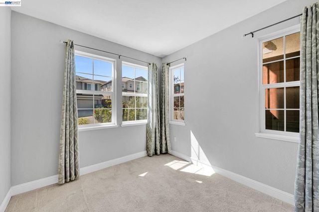 2737 Rio Seco Dr, Bay Point, CA 94565