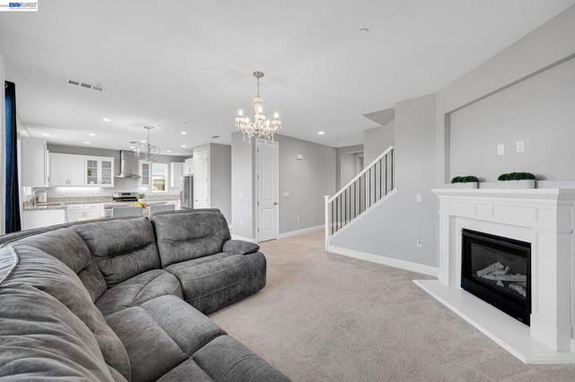 2737 Rio Seco Dr, Bay Point, CA 94565