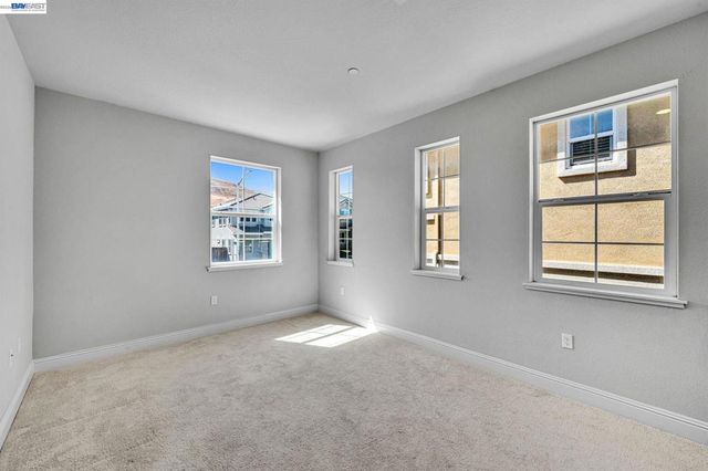 2737 Rio Seco Dr, Bay Point, CA 94565