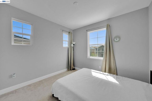 2737 Rio Seco Dr, Bay Point, CA 94565