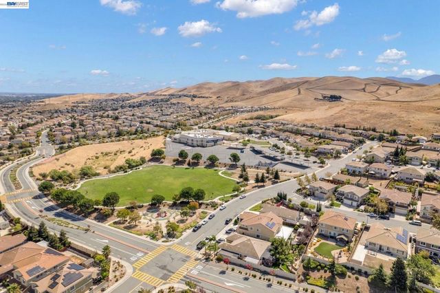 2737 Rio Seco Dr, Bay Point, CA 94565