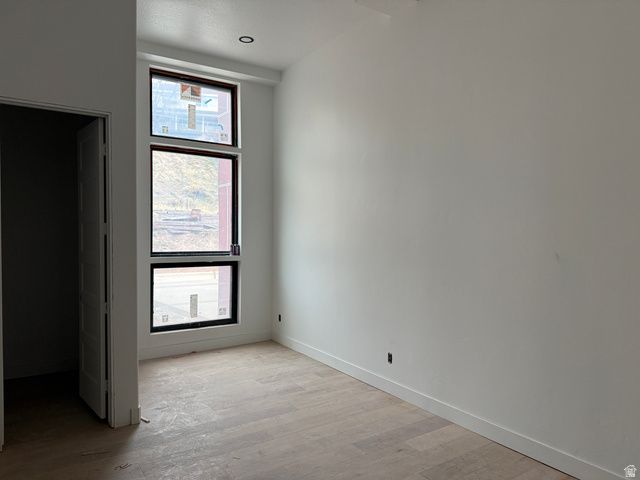 422 N CASTOR LN, Salt Lake City, UT 84103