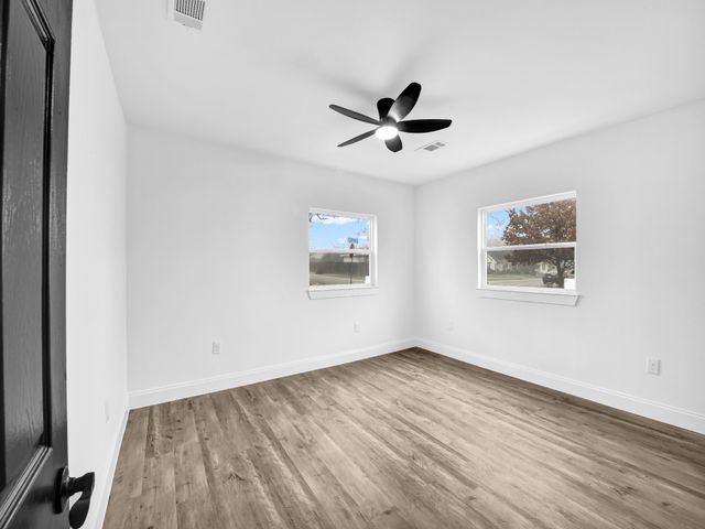 9101 Oels Street, White Settlement, TX 76108