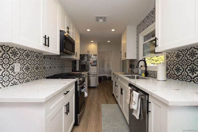 6266-68 Stewart St, San Diego, CA 92115