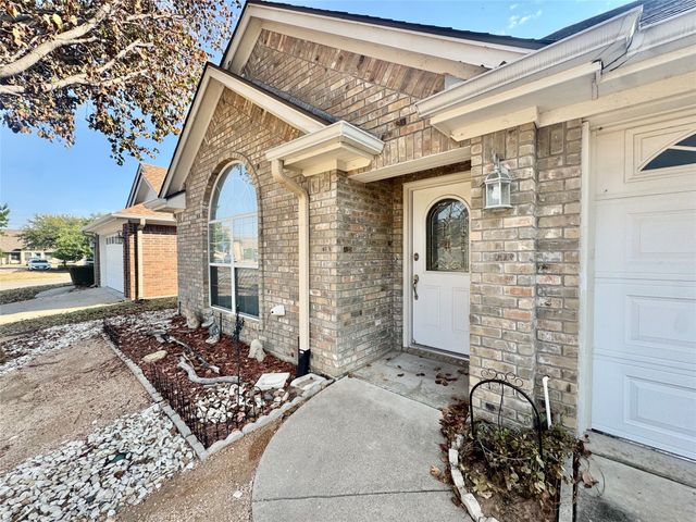 1003 Dawn Court, Granbury, TX 76048