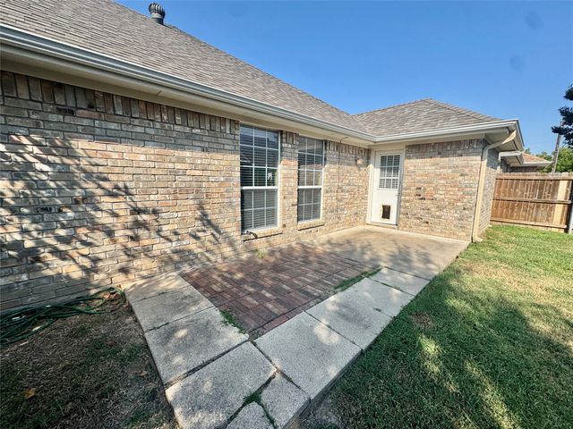 1003 Dawn Court, Granbury, TX 76048