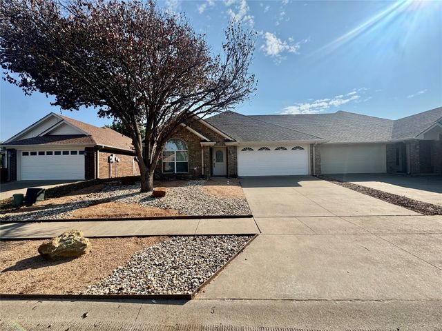 1003 Dawn Court, Granbury, TX 76048