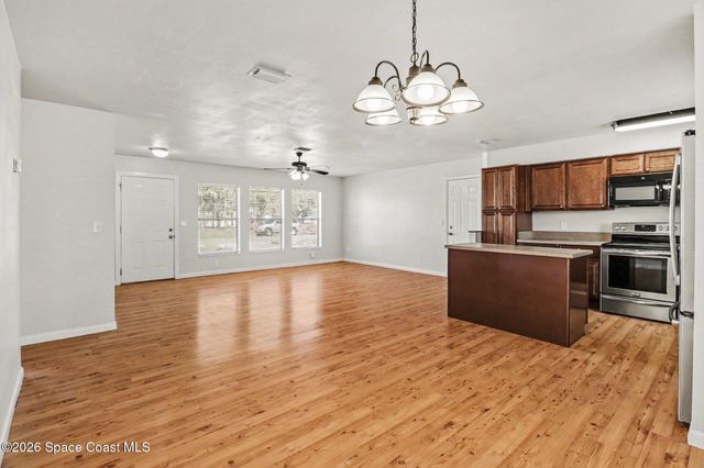 427 Frankford Avenue NW, Palm Bay, FL 32907