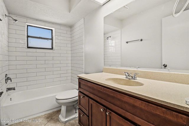 427 Frankford Avenue NW, Palm Bay, FL 32907