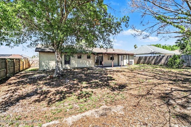 427 Frankford Avenue NW, Palm Bay, FL 32907