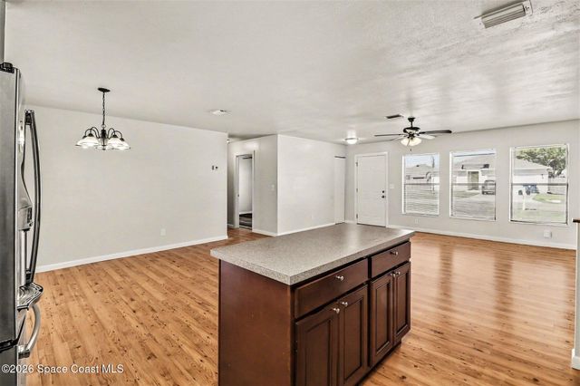 427 Frankford Avenue NW, Palm Bay, FL 32907