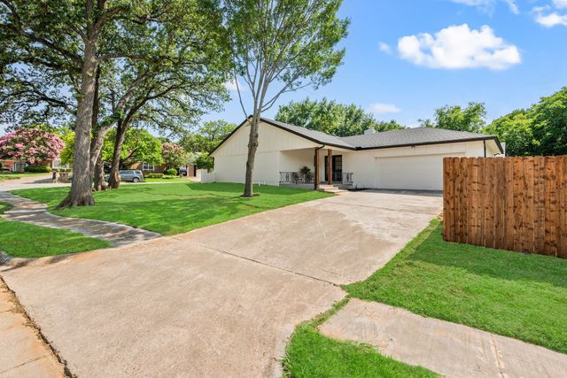 1113 Simpson Terrace, Bedford, TX 76021