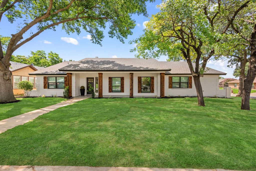 1113 Simpson Terrace, Bedford, TX 76021