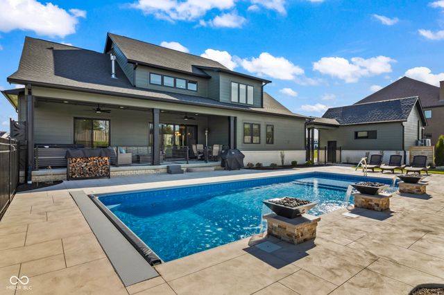 16230 Remington Drive, Fishers, IN 46037