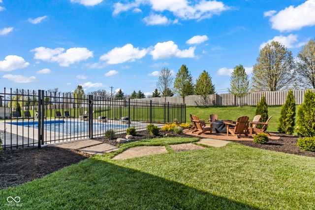 16230 Remington Drive, Fishers, IN 46037