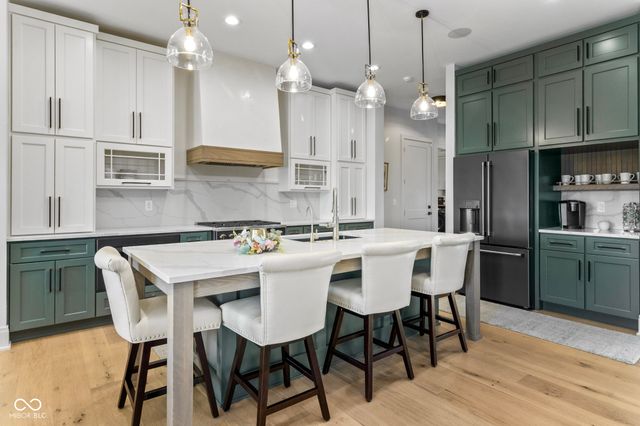 16230 Remington Drive, Fishers, IN 46037