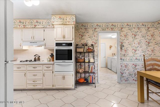 204 Dutch Lane Road, Freehold, NJ 07728