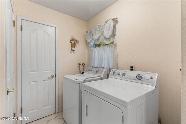 204 Dutch Lane Road, Freehold, NJ 07728