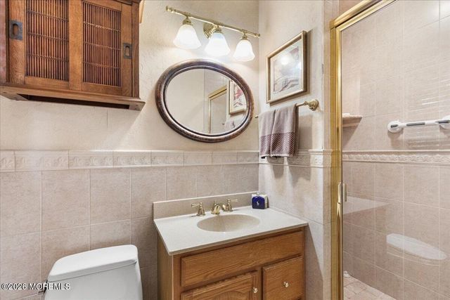 204 Dutch Lane Road, Freehold, NJ 07728