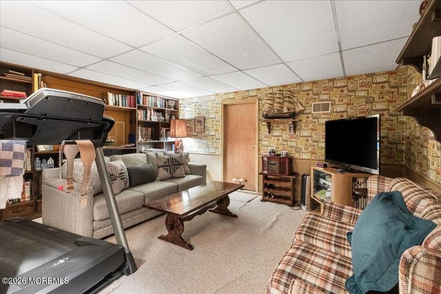 204 Dutch Lane Road, Freehold, NJ 07728