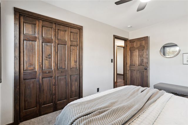 1536 Woodside Drive NW, Cedar Rapids, IA 52405