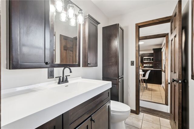 1536 Woodside Drive NW, Cedar Rapids, IA 52405